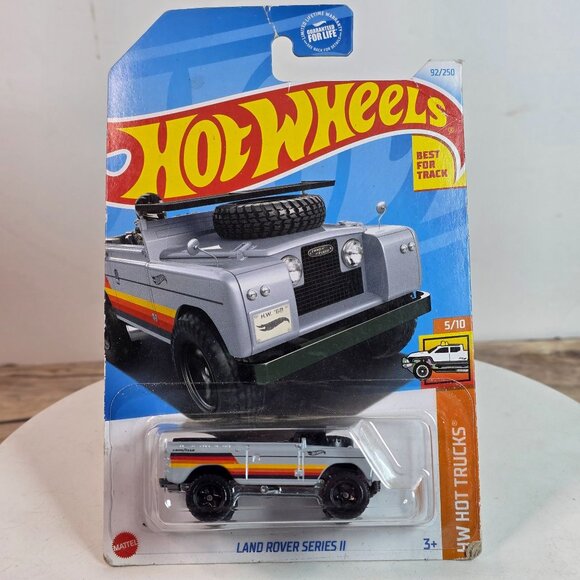Hot Wheels Land Rover Series II & 75 Chevy Blazer Custom 3-Pack Die-Cast Set - Picture 2 of 16